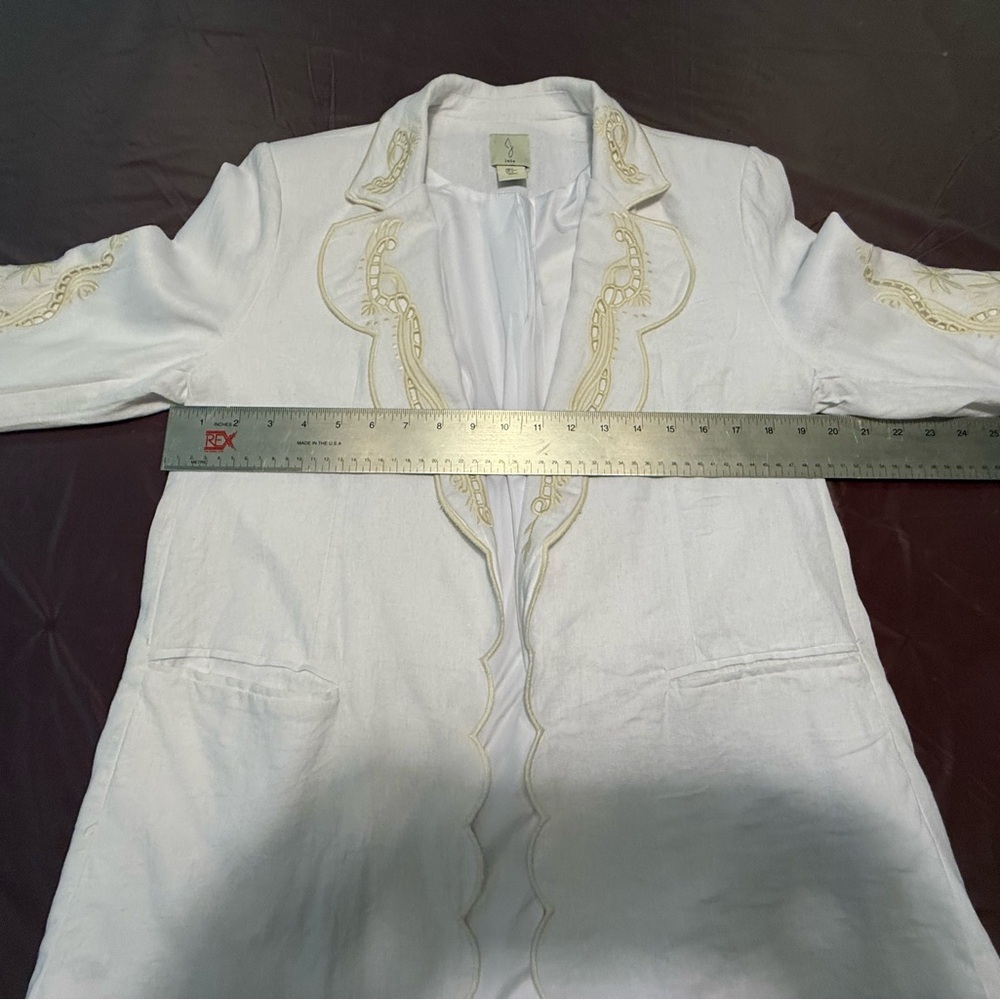 Joie White/Ivory Linen Blend Blazer w/Cream Embroidery Scallop Edges Small - Picture 8 of 11